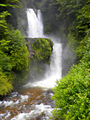 webassets/WATERFALLCOYHAIQUE.jpg